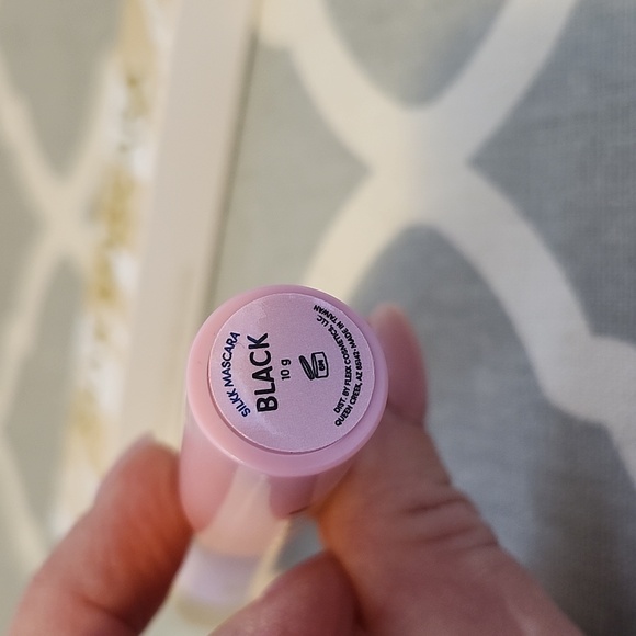 Flekk Silkk Mascara with Collagen - Picture 4 of 14